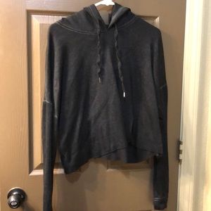 Cropped Black Sweatshirt